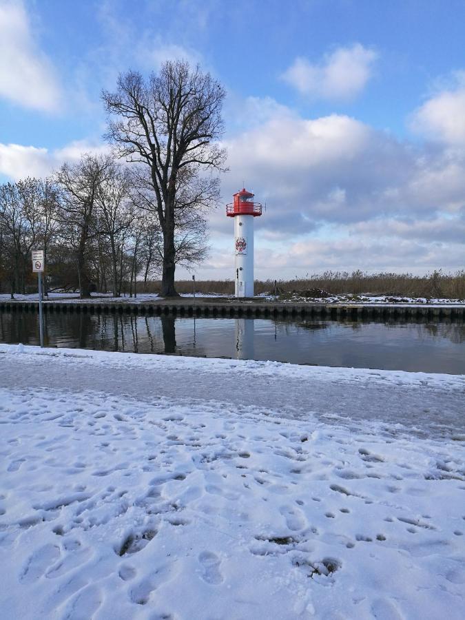 Fewo "Hafenblick" Ueckermunde Luaran gambar