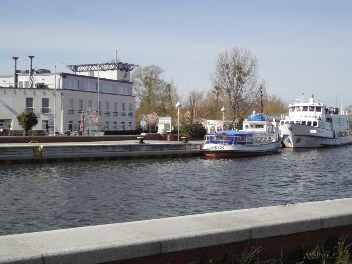 Fewo "Hafenblick" Ueckermunde Luaran gambar